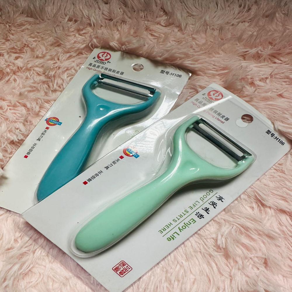 Plastic Vegetable Peeler 1 Pc